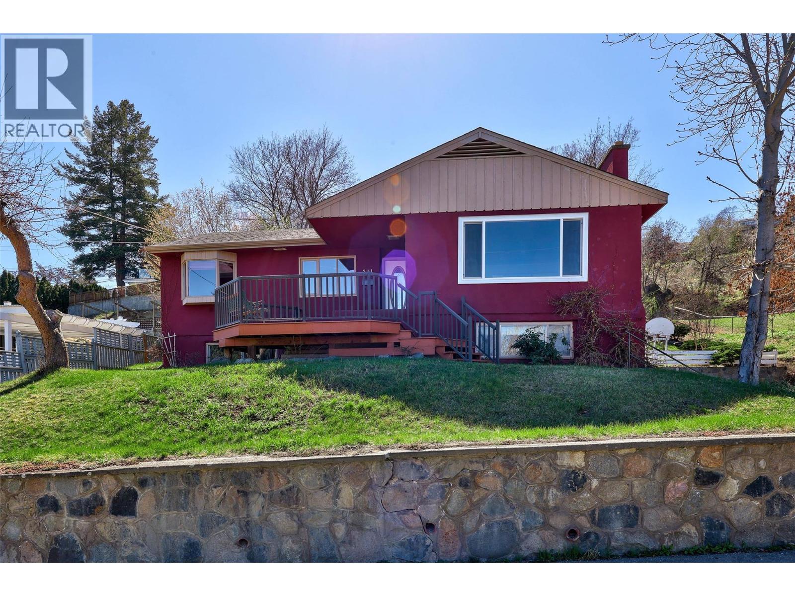 211 Connaught Road, Kamloops, British Columbia