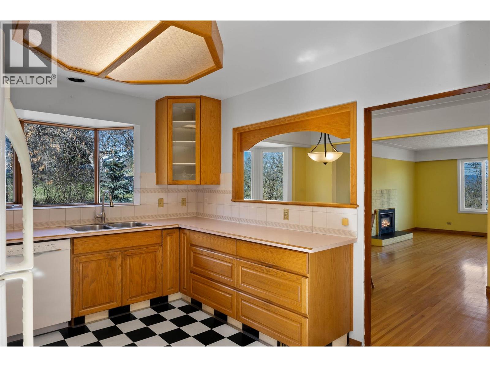 211 Connaught Road, Kamloops, British Columbia