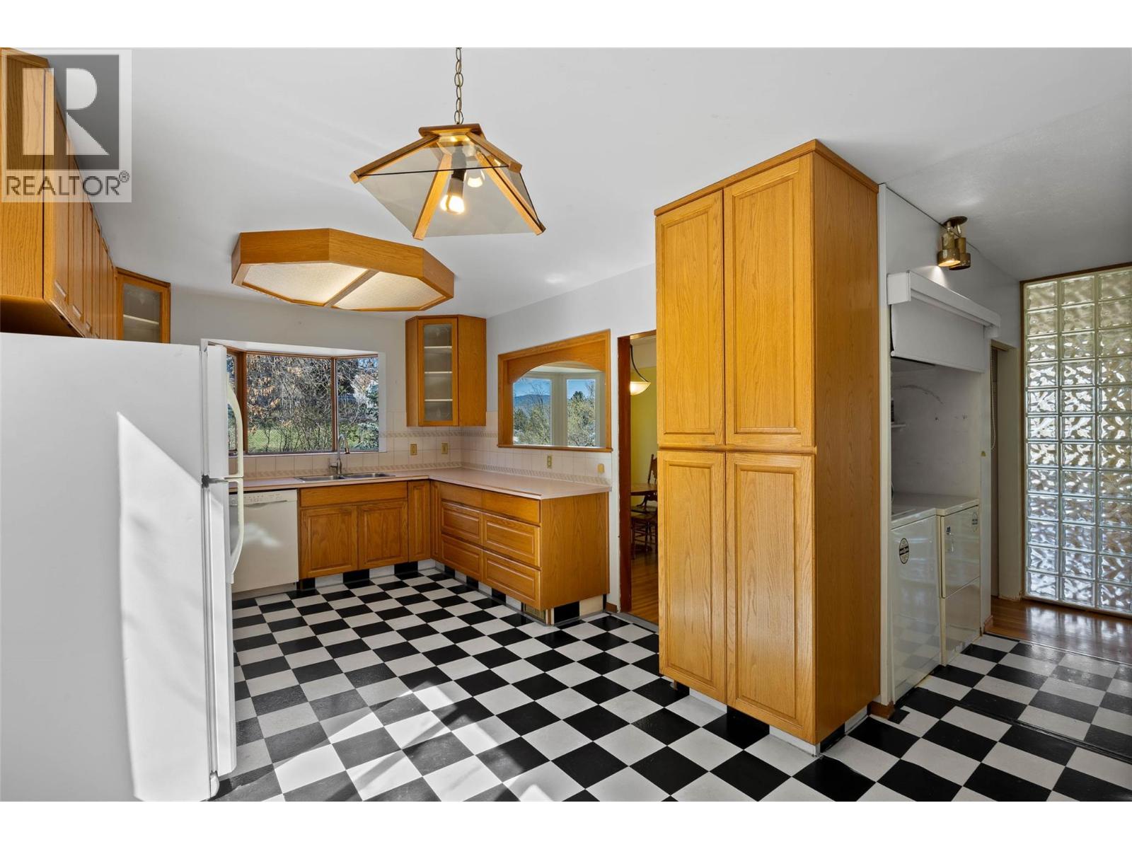 211 Connaught Road, Kamloops, British Columbia