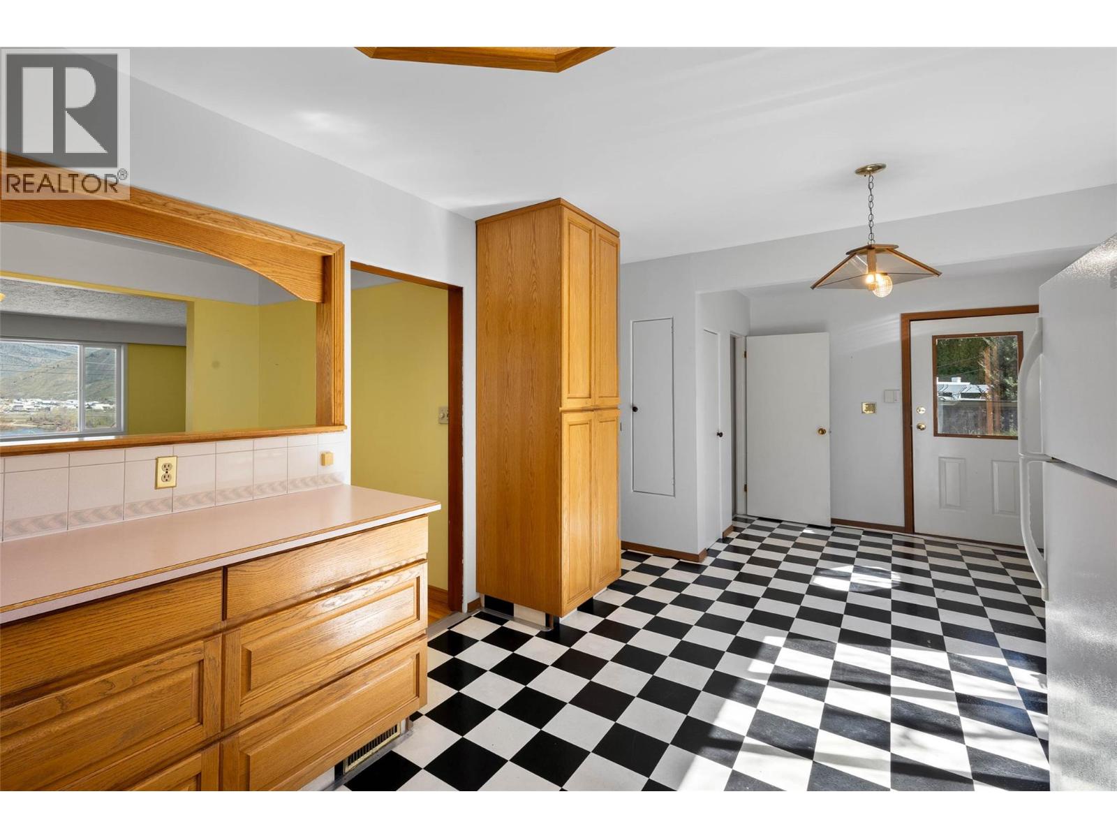 211 Connaught Road, Kamloops, British Columbia