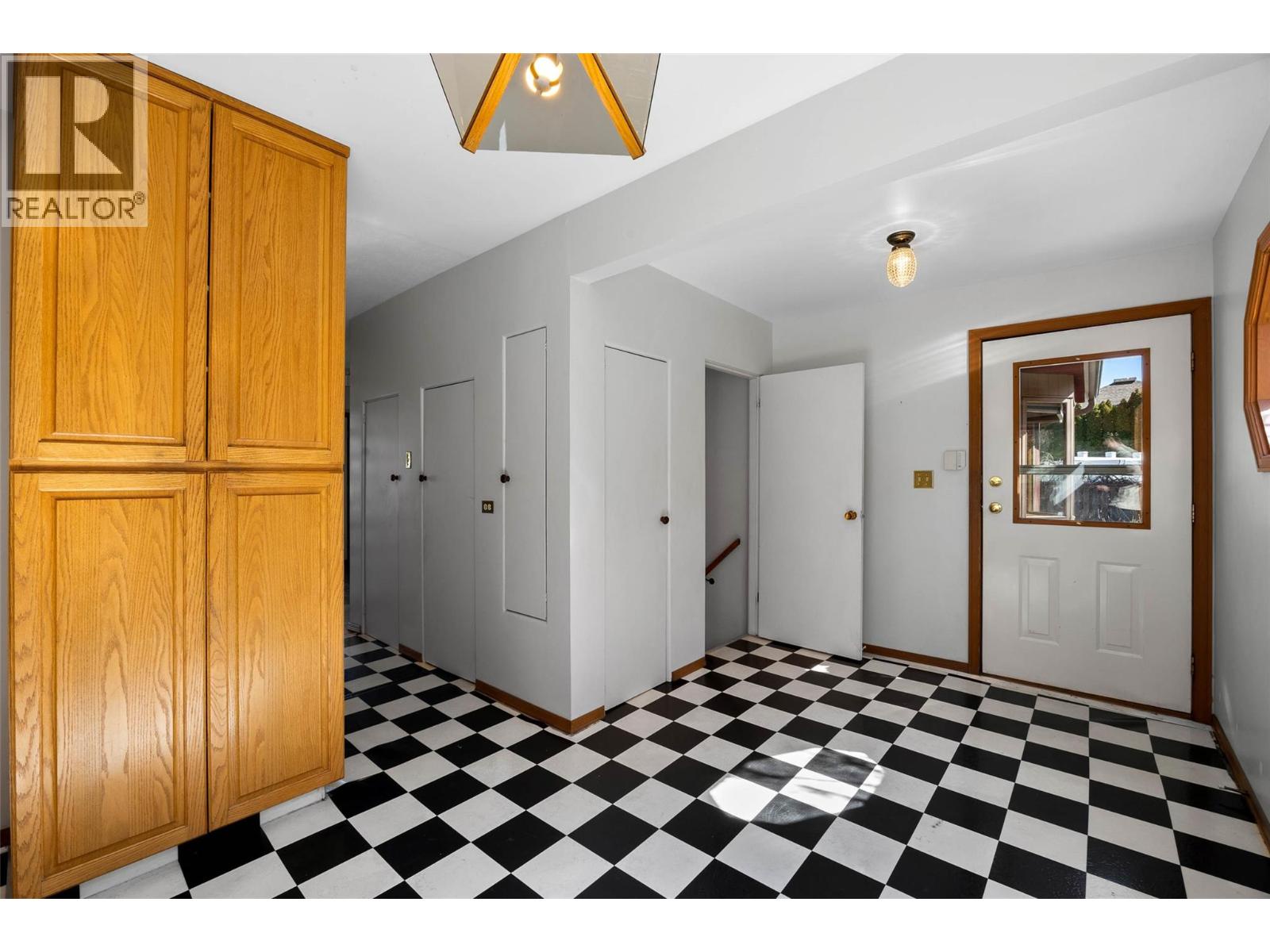 211 Connaught Road, Kamloops, British Columbia