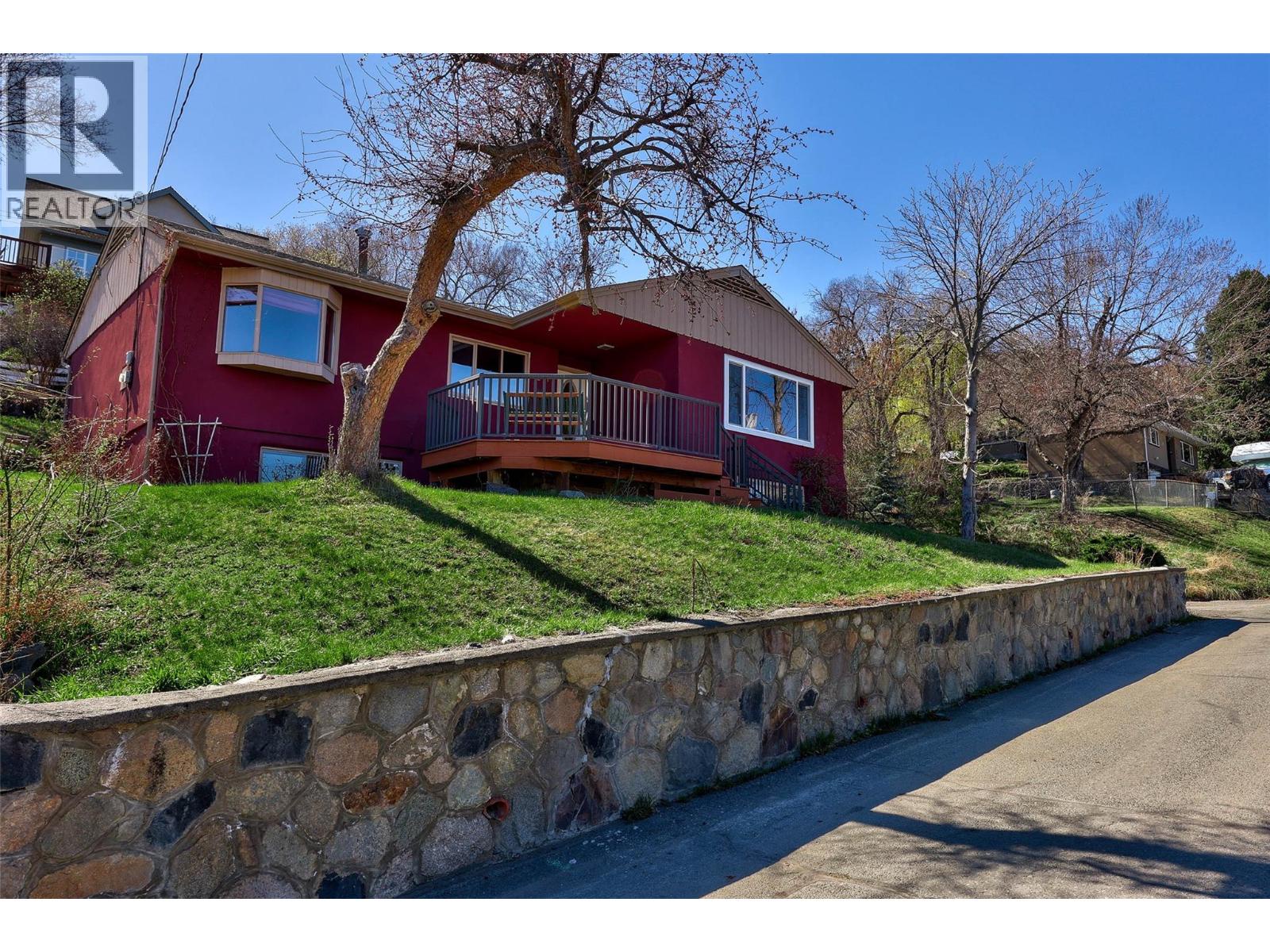 211 Connaught Road, Kamloops, British Columbia