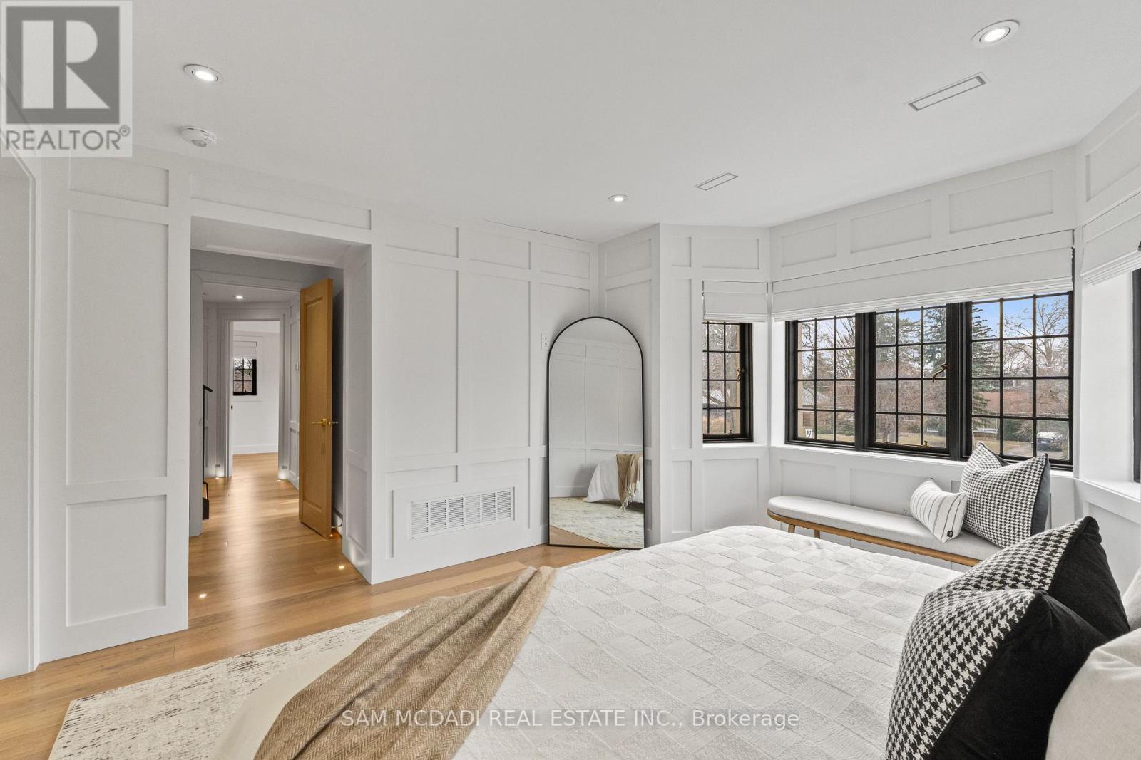 977 Unsworth Avenue, Burlington (bayview), Ontario