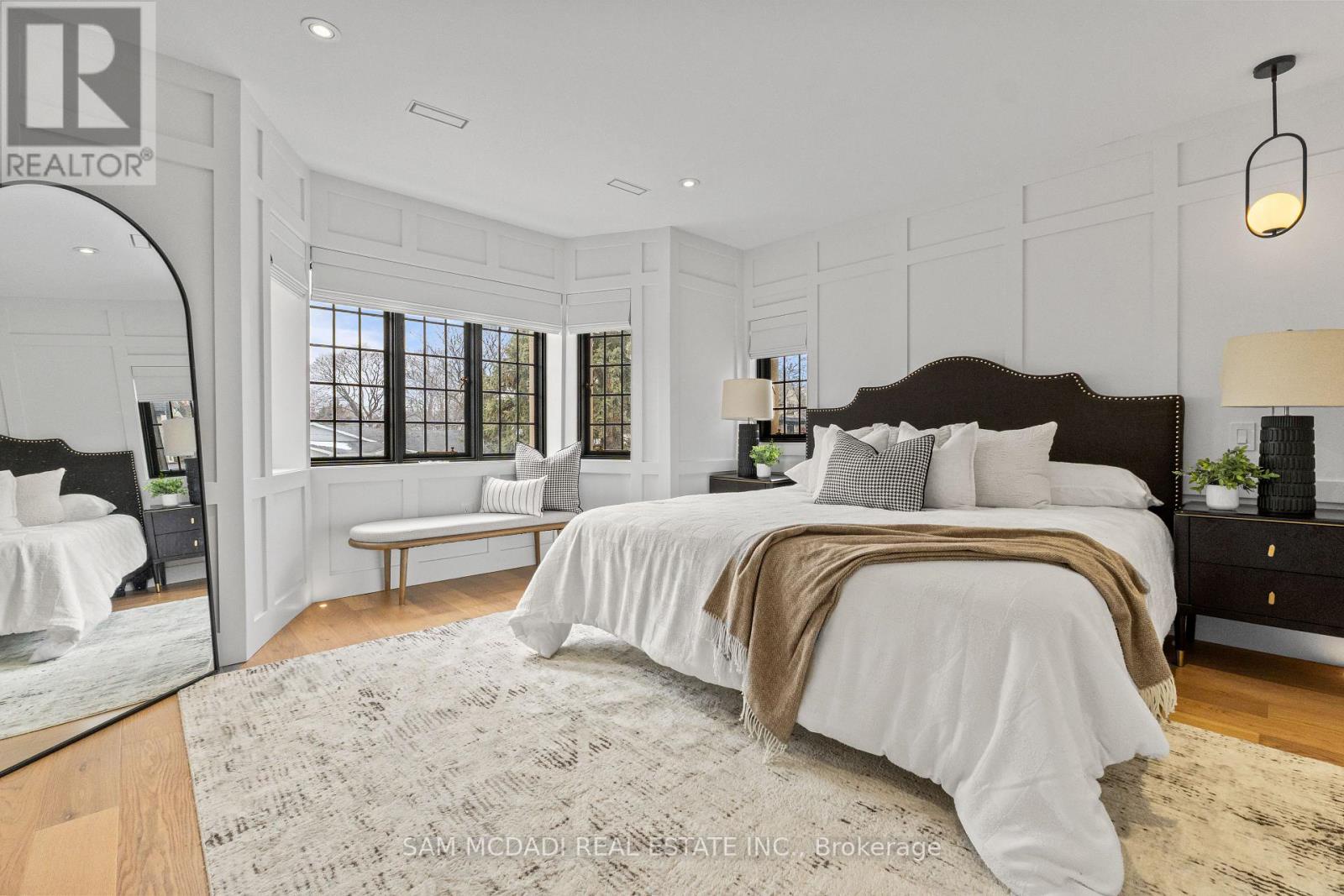 977 Unsworth Avenue, Burlington (bayview), Ontario