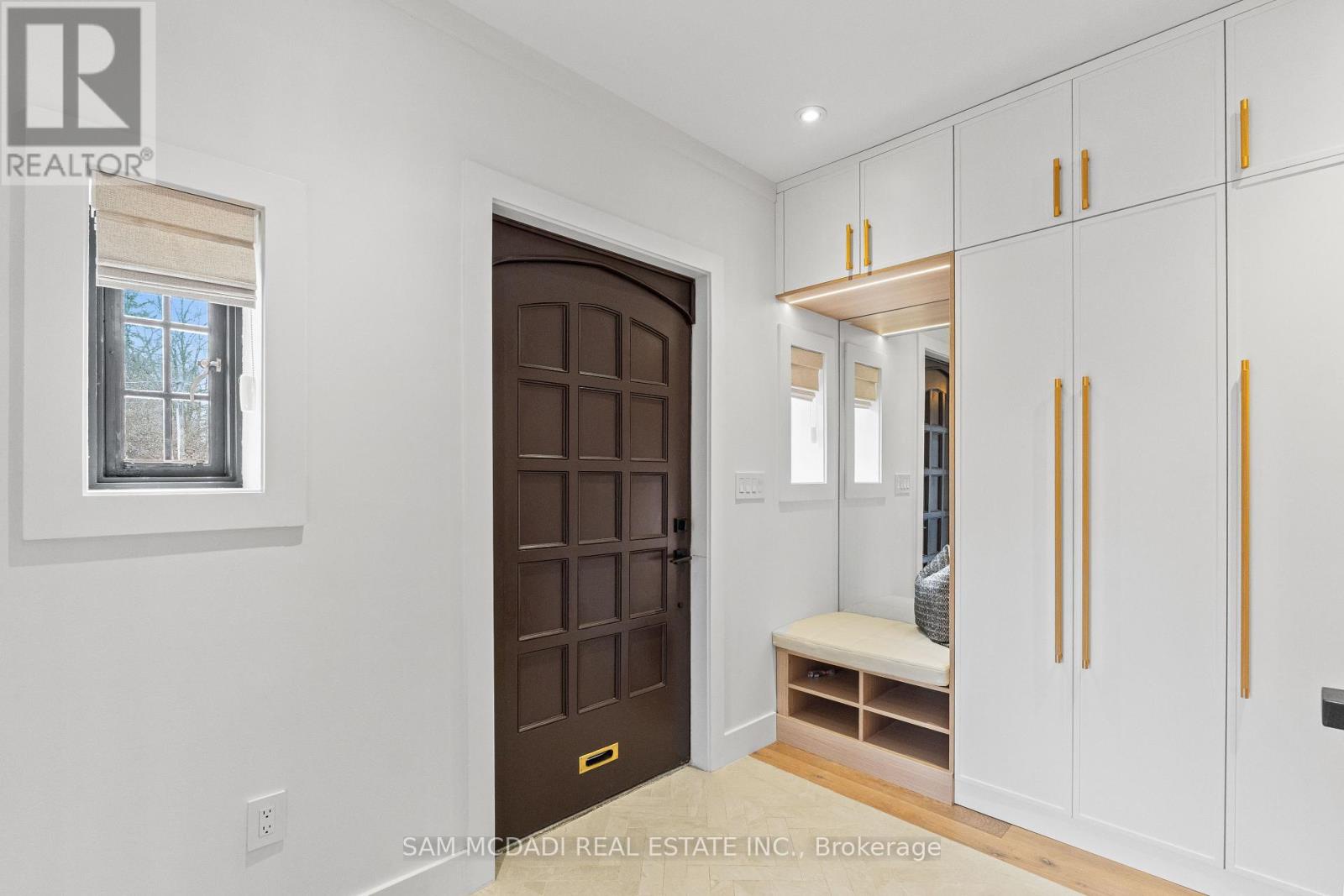 977 Unsworth Avenue, Burlington (bayview), Ontario