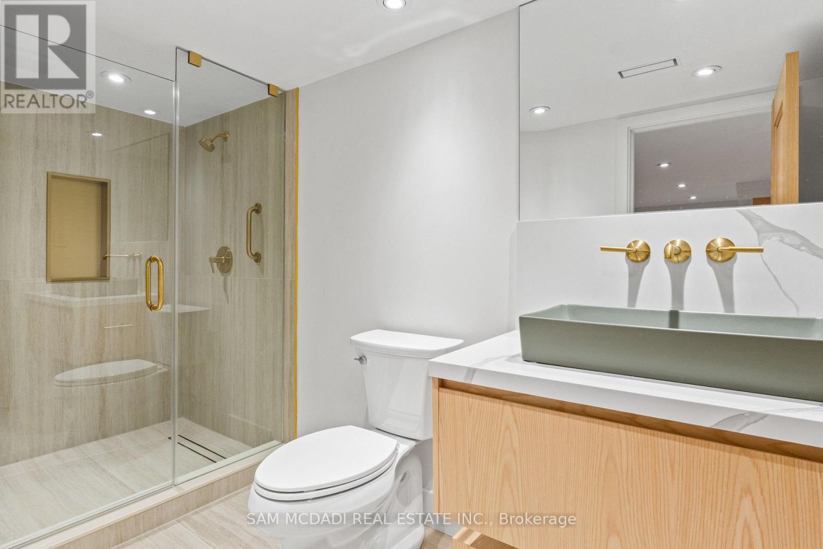 977 Unsworth Avenue, Burlington (bayview), Ontario