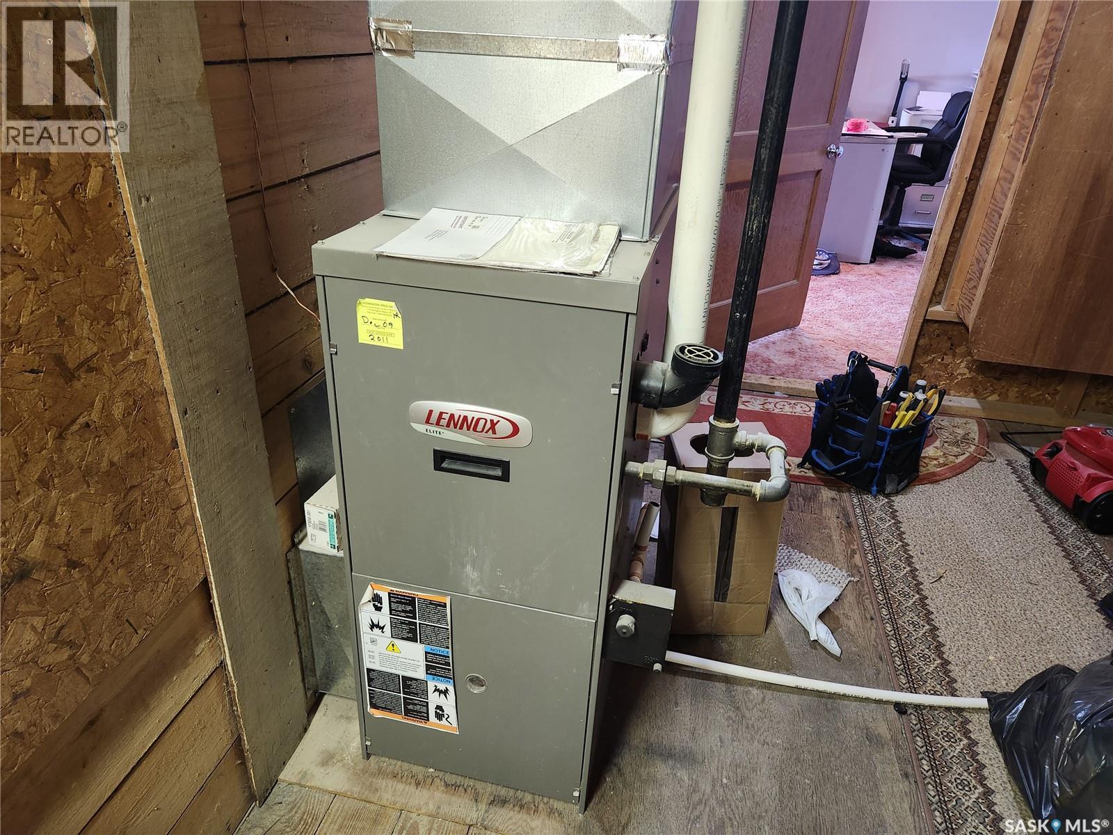 705 Main Street, Zenon Park, Saskatchewan