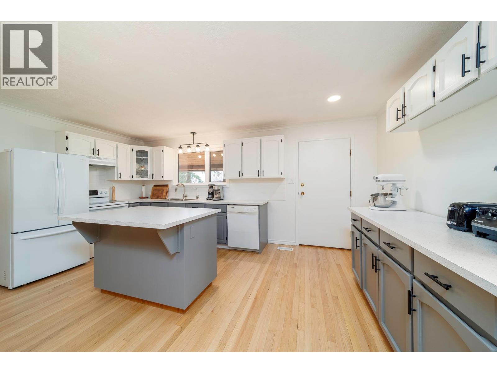 11011 Hallam Drive, Lake Country, British Columbia