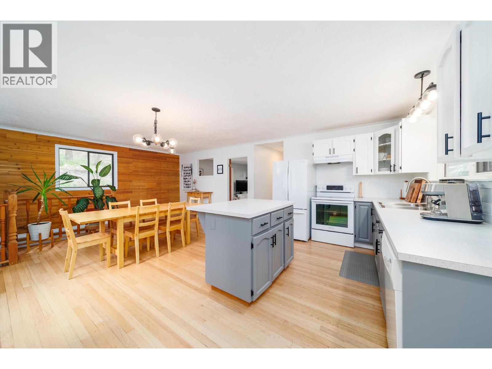 11011 Hallam Drive, Lake Country, British Columbia