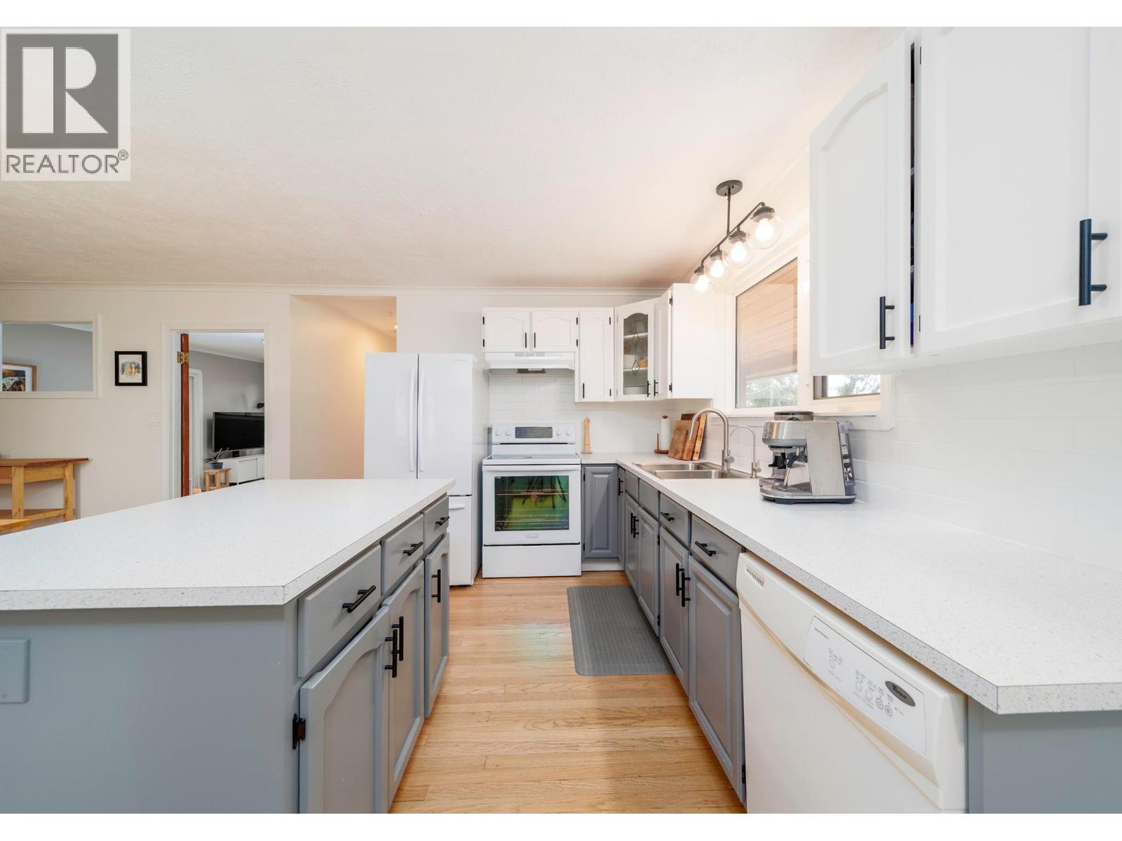 11011 Hallam Drive, Lake Country, British Columbia