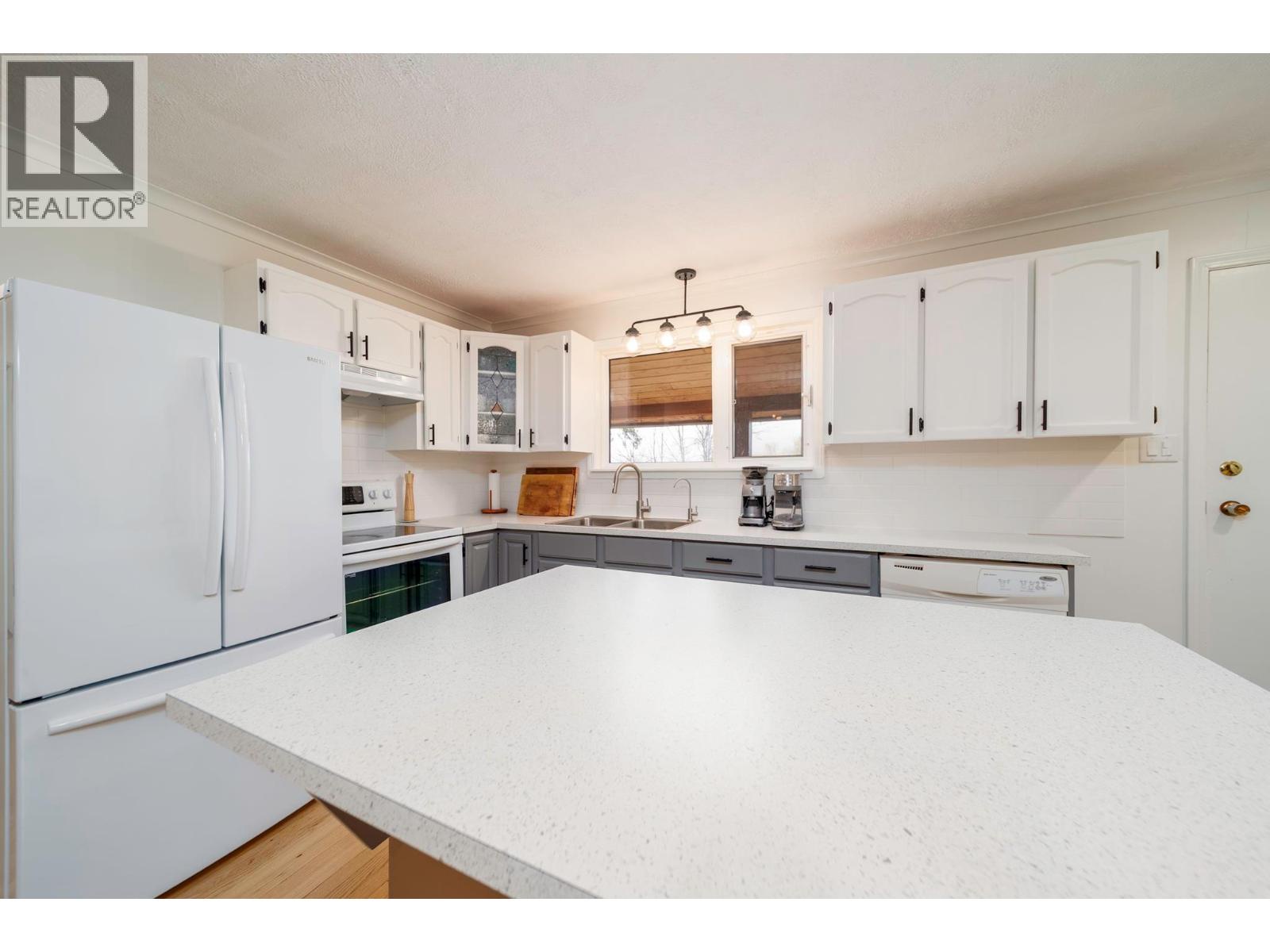 11011 Hallam Drive, Lake Country, British Columbia