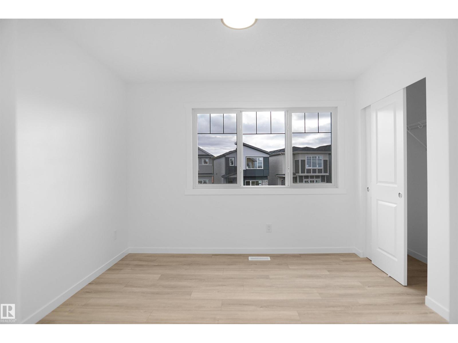 4352 Kinglet Dr Nw, Edmonton, Alberta