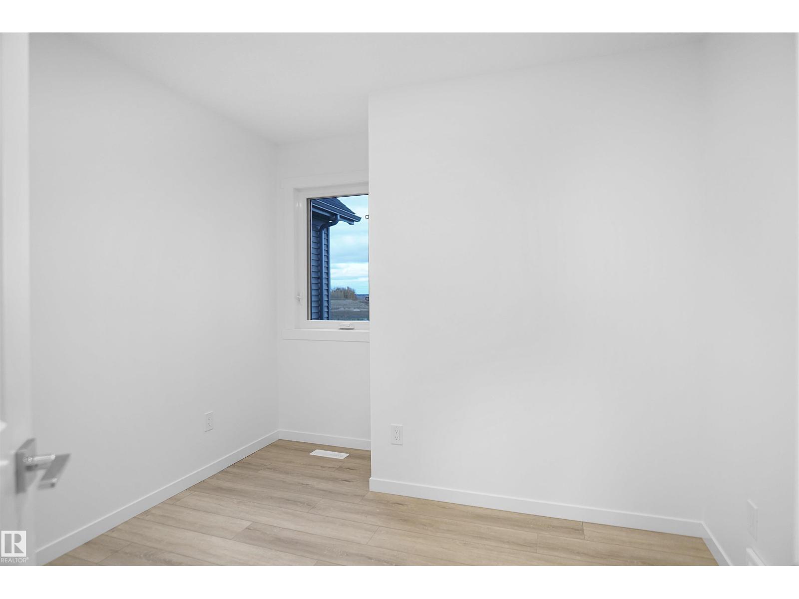 4352 Kinglet Dr Nw, Edmonton, Alberta