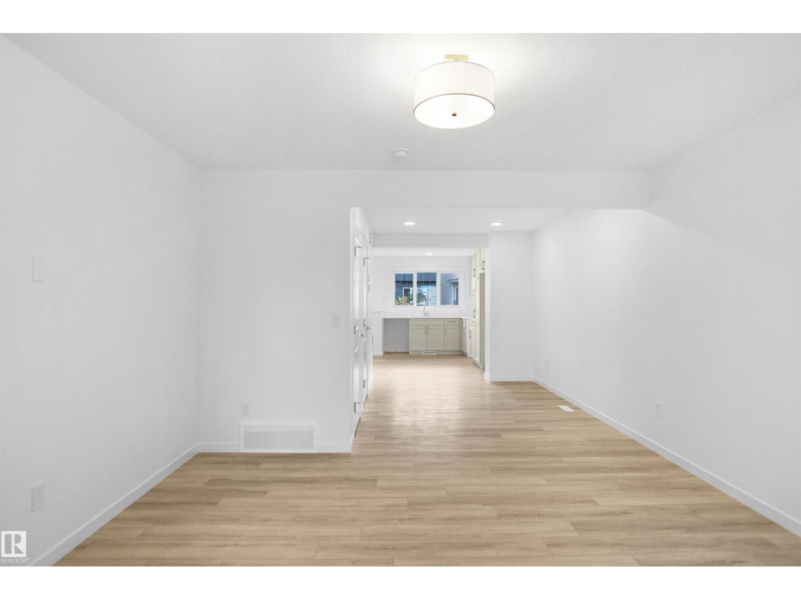 4352 Kinglet Dr Nw, Edmonton, Alberta