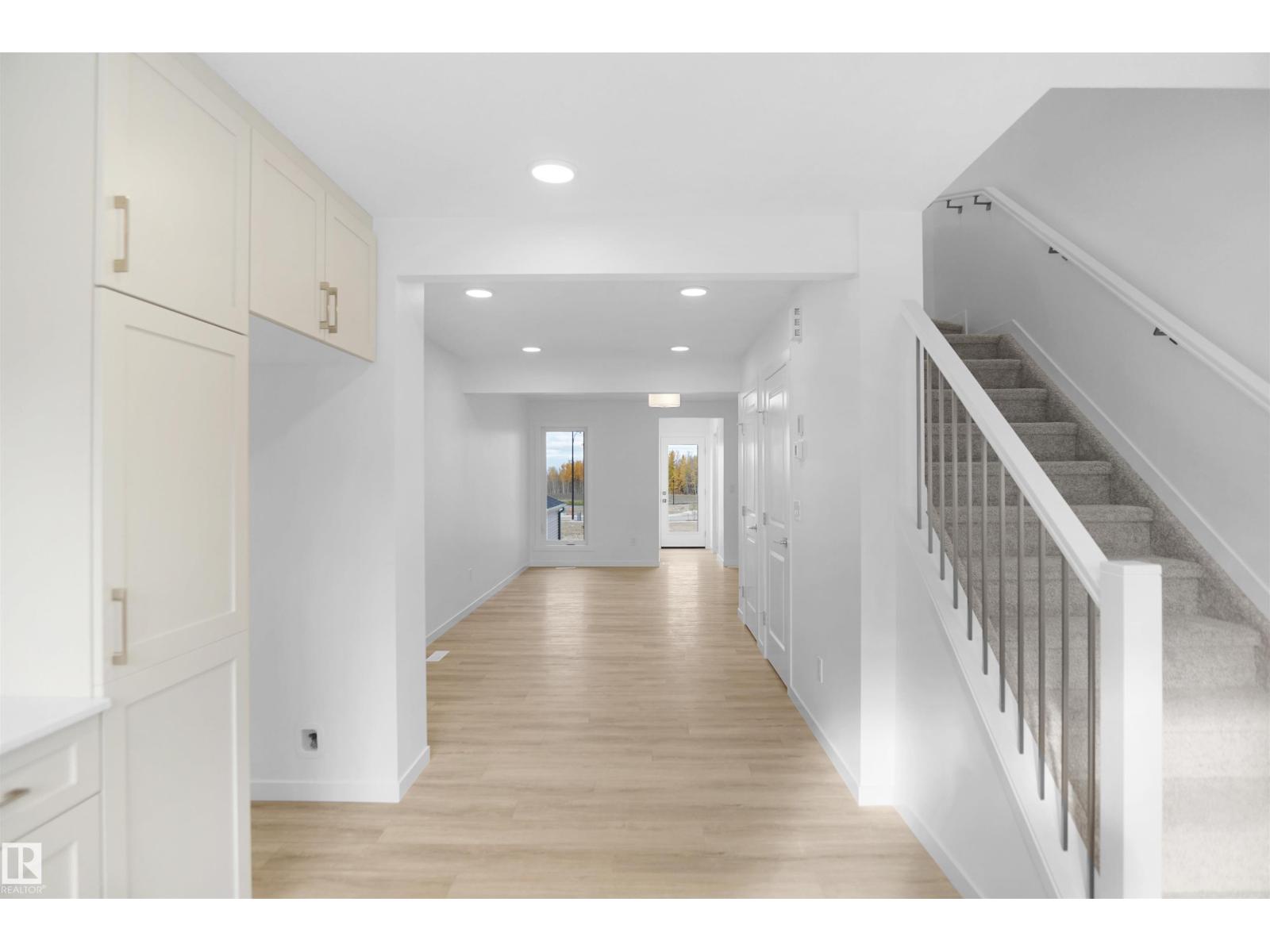 4352 Kinglet Dr Nw, Edmonton, Alberta