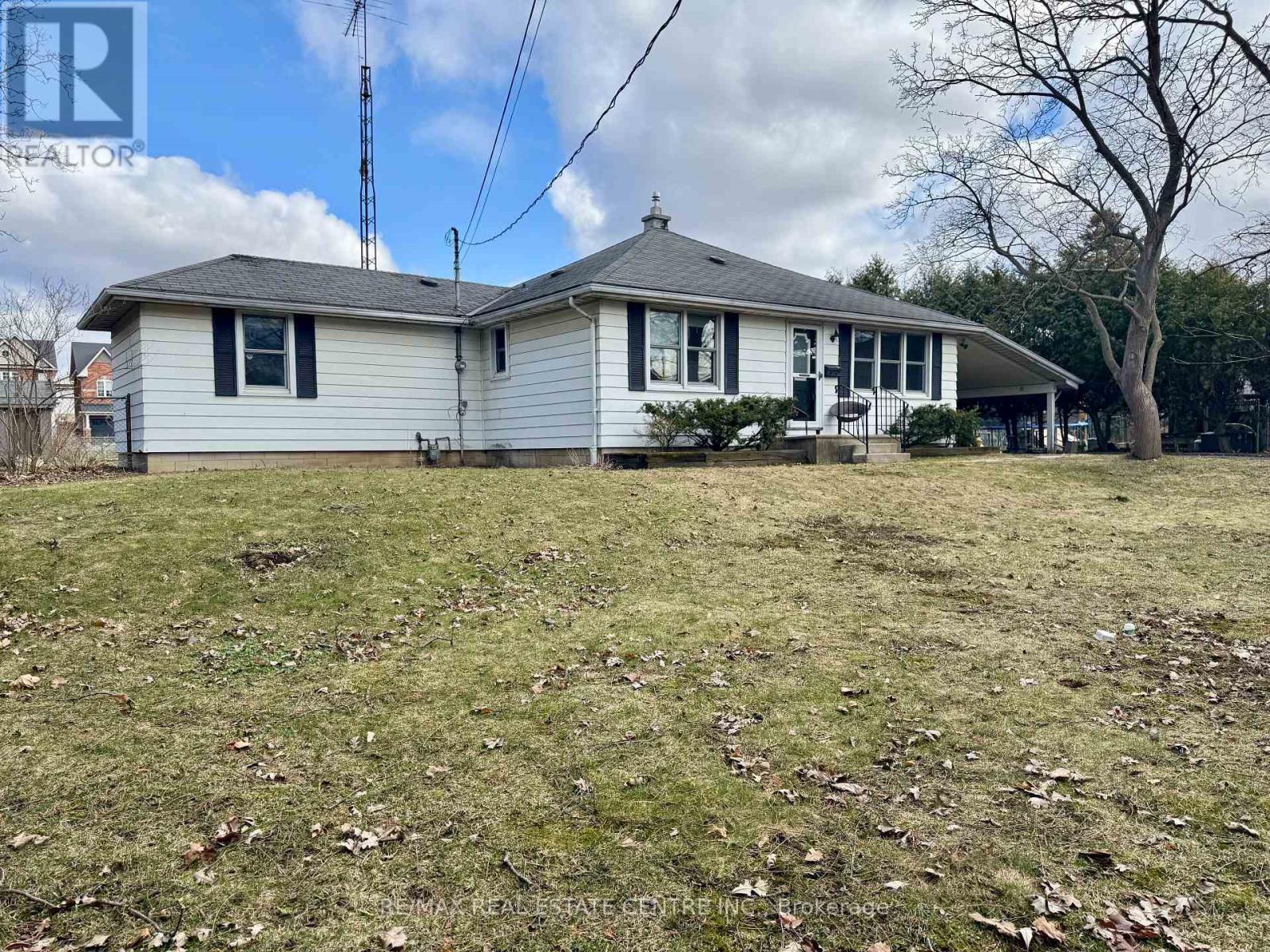 879 West 5th Street, Hamilton (kernighan), Ontario