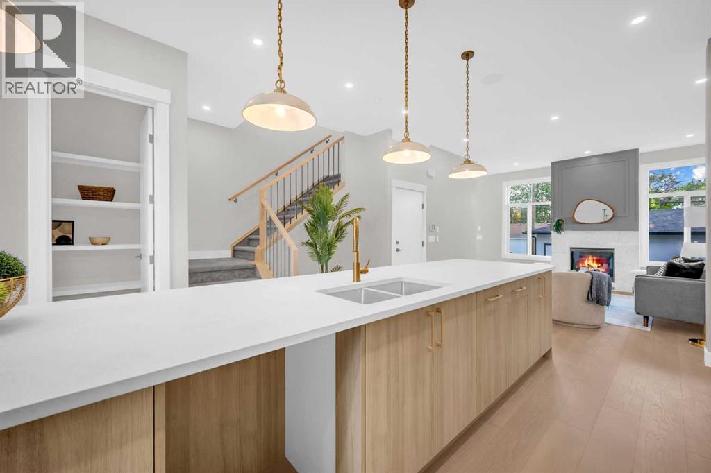 8114 Bowness Road Nw, Calgary, Alberta