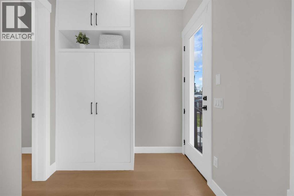 8114 Bowness Road Nw, Calgary, Alberta