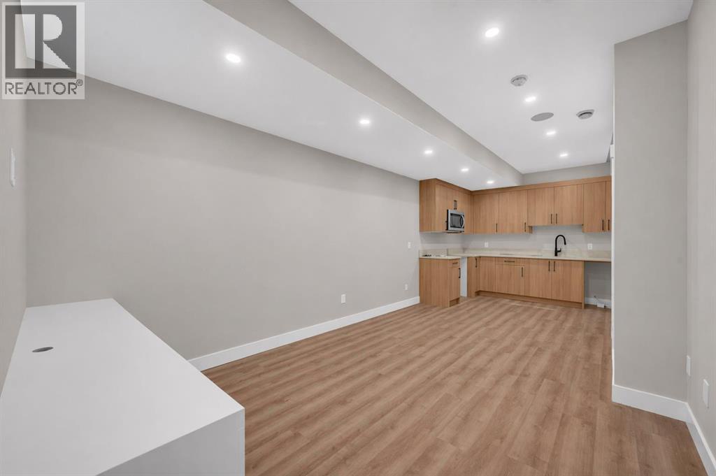 8114 Bowness Road Nw, Calgary, Alberta