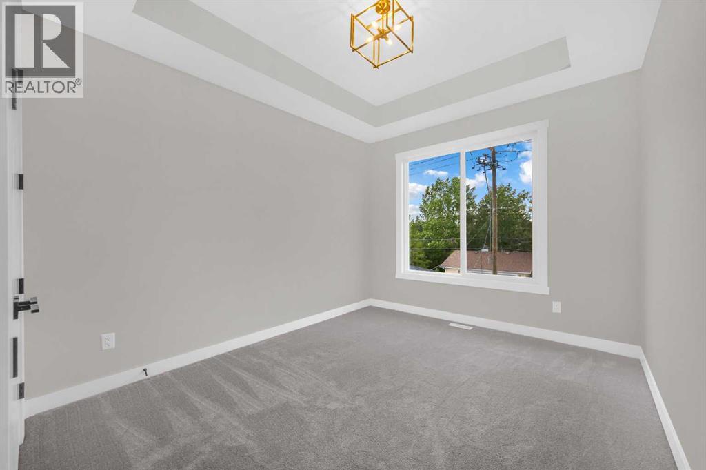 8114 Bowness Road Nw, Calgary, Alberta