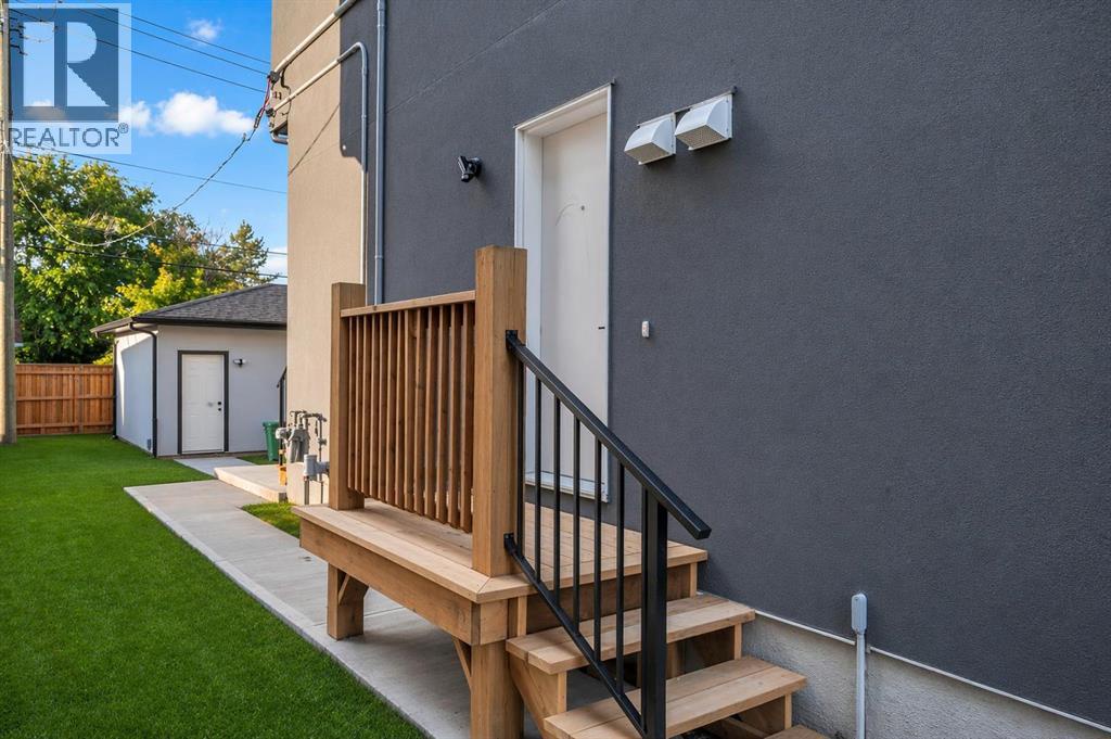 8114 Bowness Road Nw, Calgary, Alberta