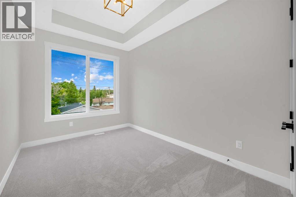 8114 Bowness Road Nw, Calgary, Alberta