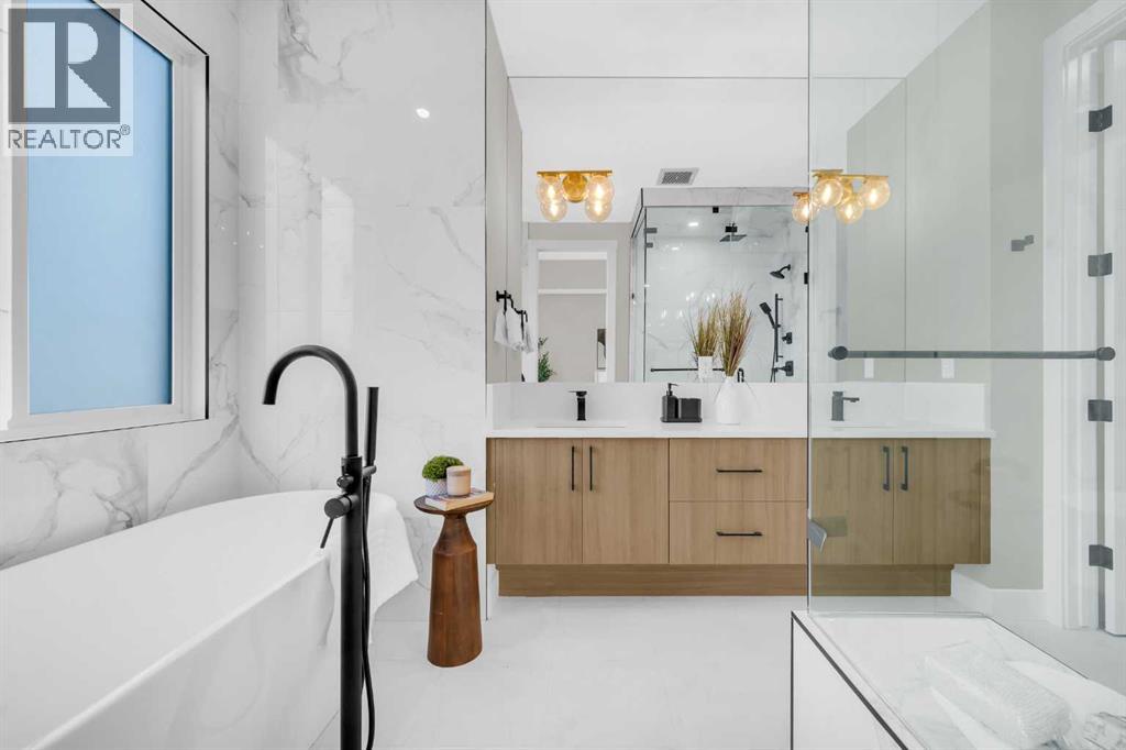 8114 Bowness Road Nw, Calgary, Alberta