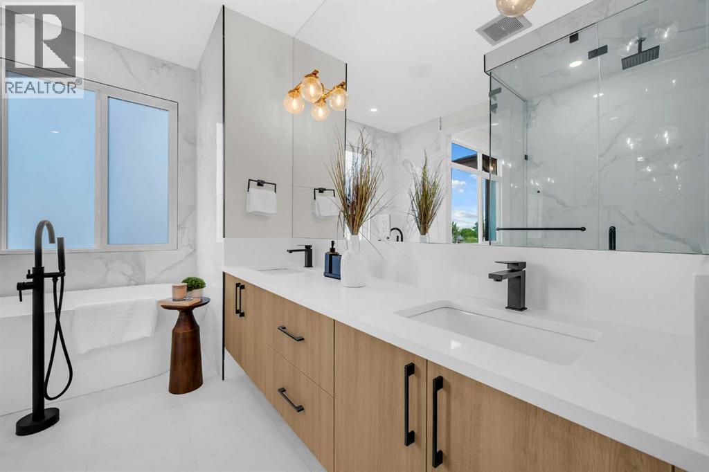 8114 Bowness Road Nw, Calgary, Alberta