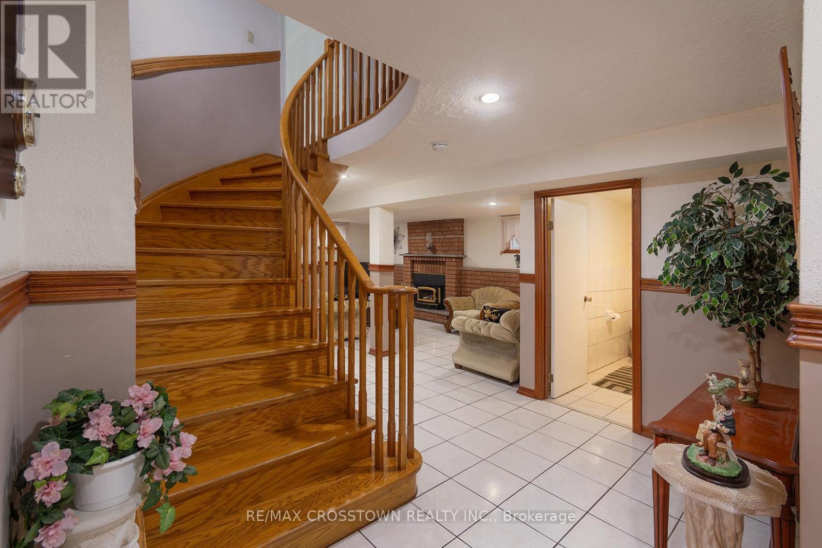 119 Fieldgate Drive, Vaughan (maple), Ontario