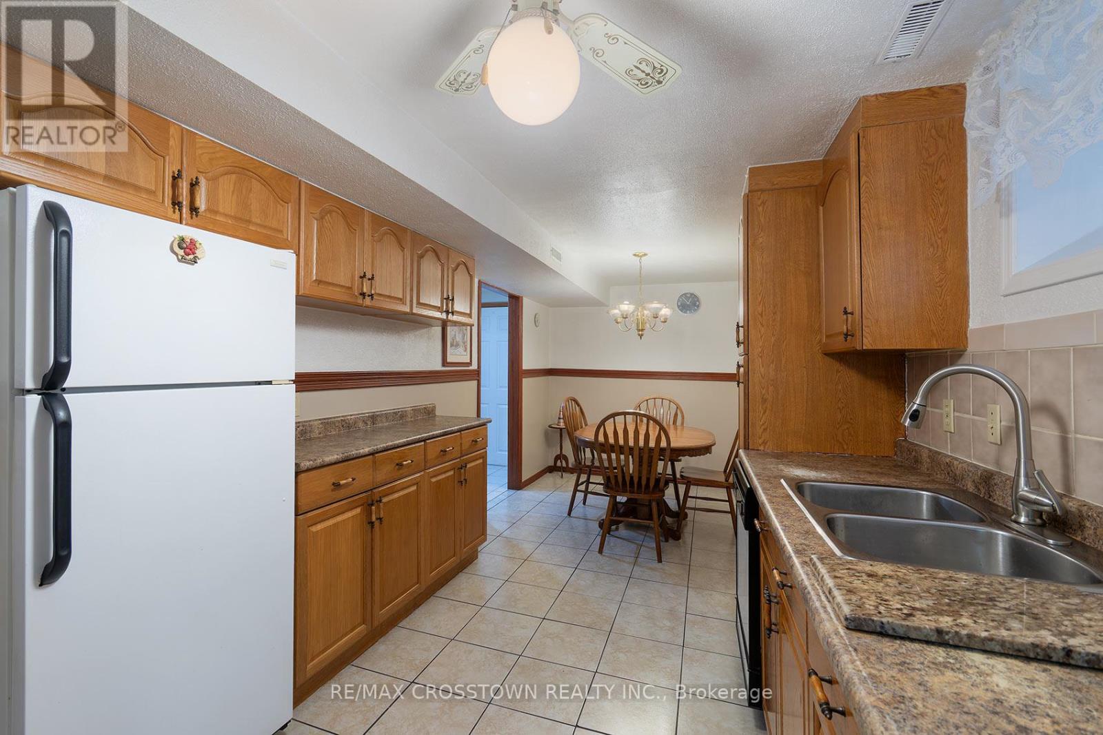 119 Fieldgate Drive, Vaughan (maple), Ontario