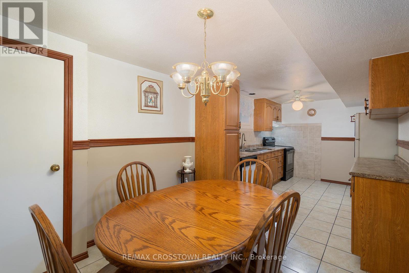 119 Fieldgate Drive, Vaughan (maple), Ontario