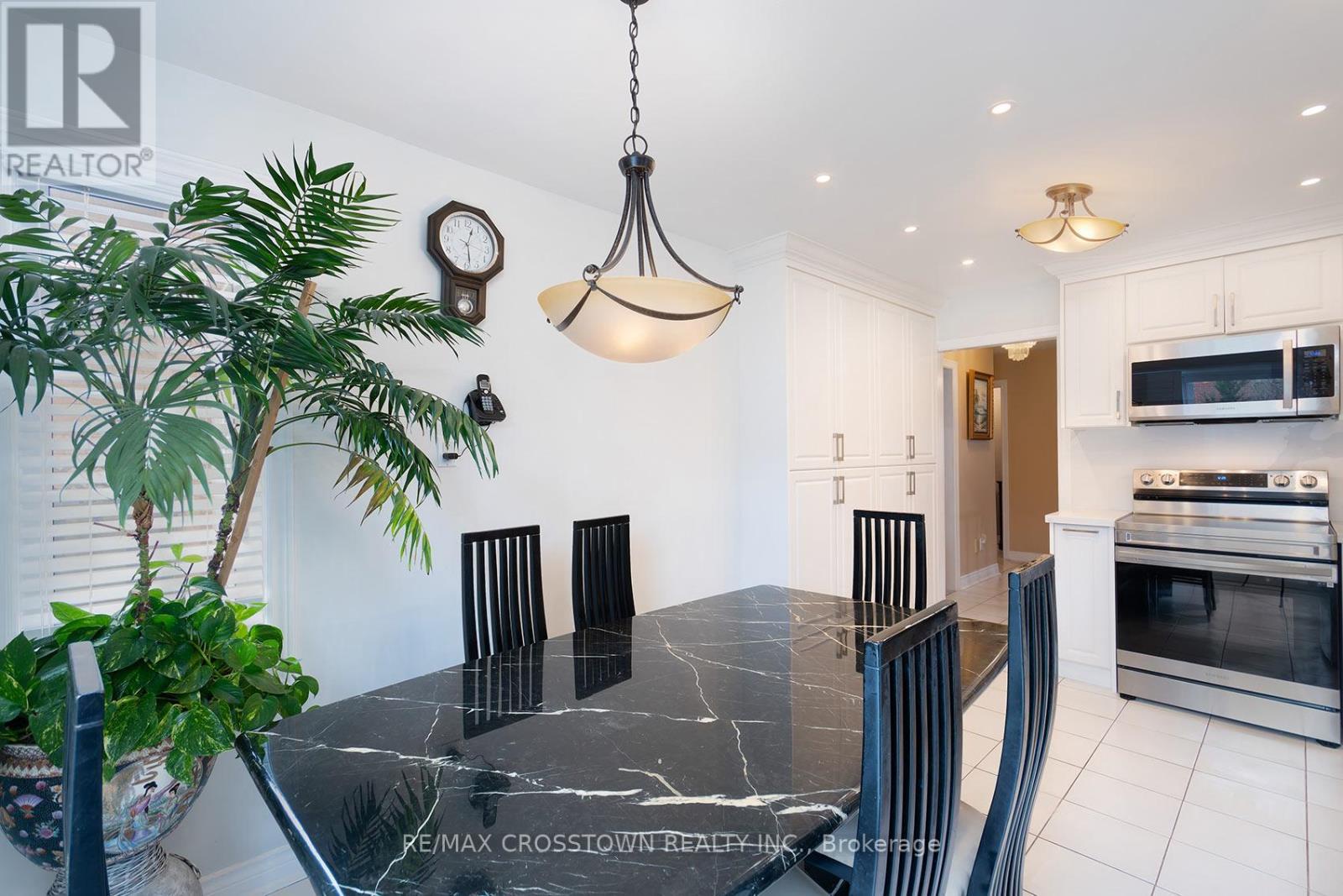 119 Fieldgate Drive, Vaughan (maple), Ontario