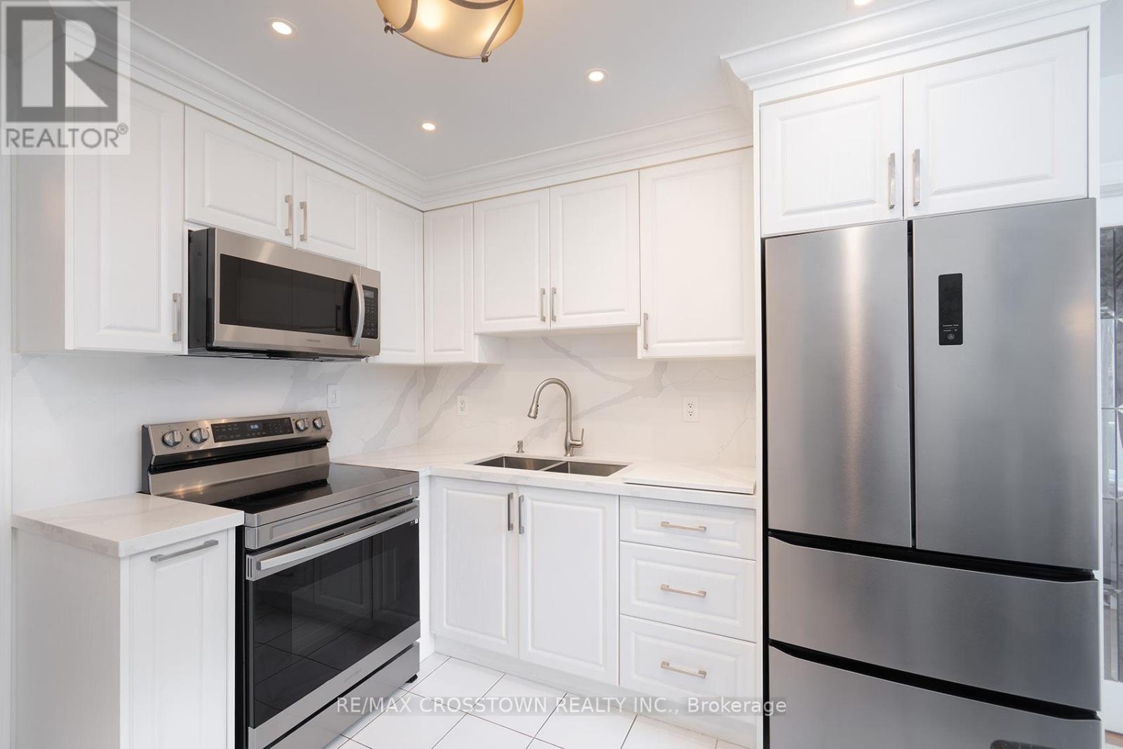 119 Fieldgate Drive, Vaughan (maple), Ontario