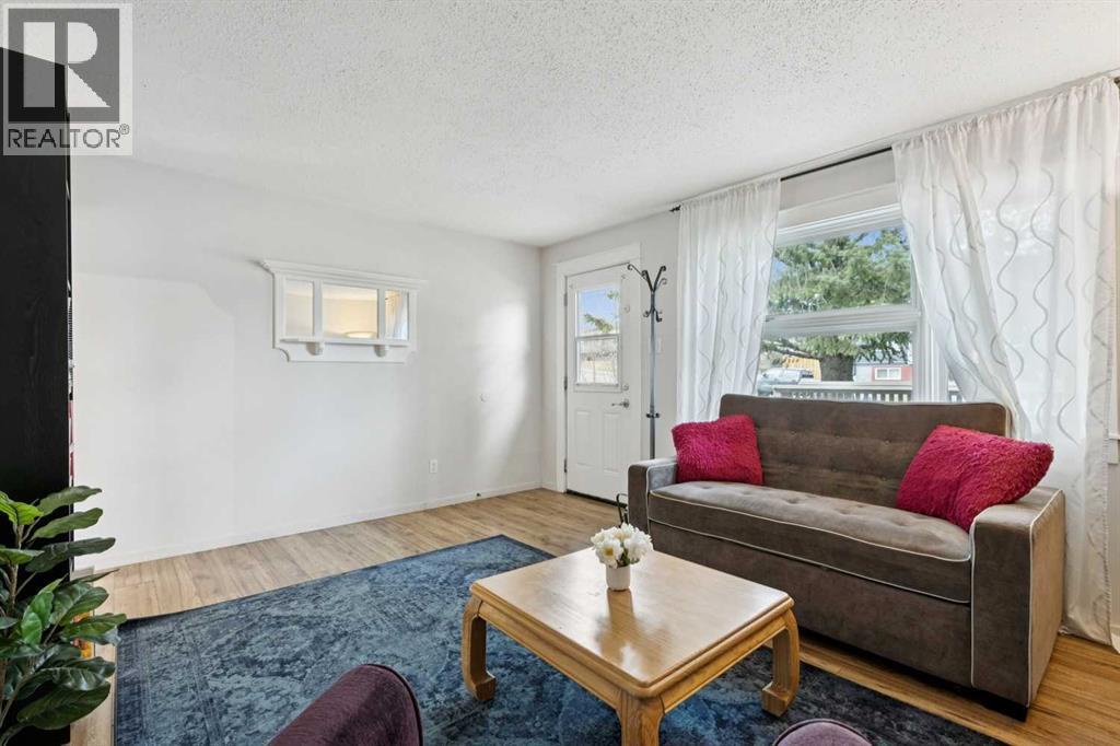 6507 34 Avenue Nw, Calgary, Alberta