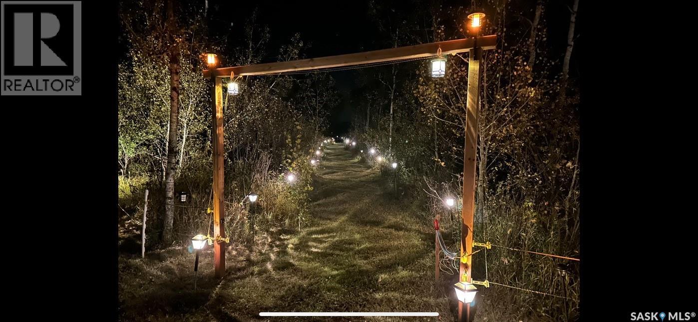 Hunters Paradise, Fish Creek Rm No. 402, Saskatchewan