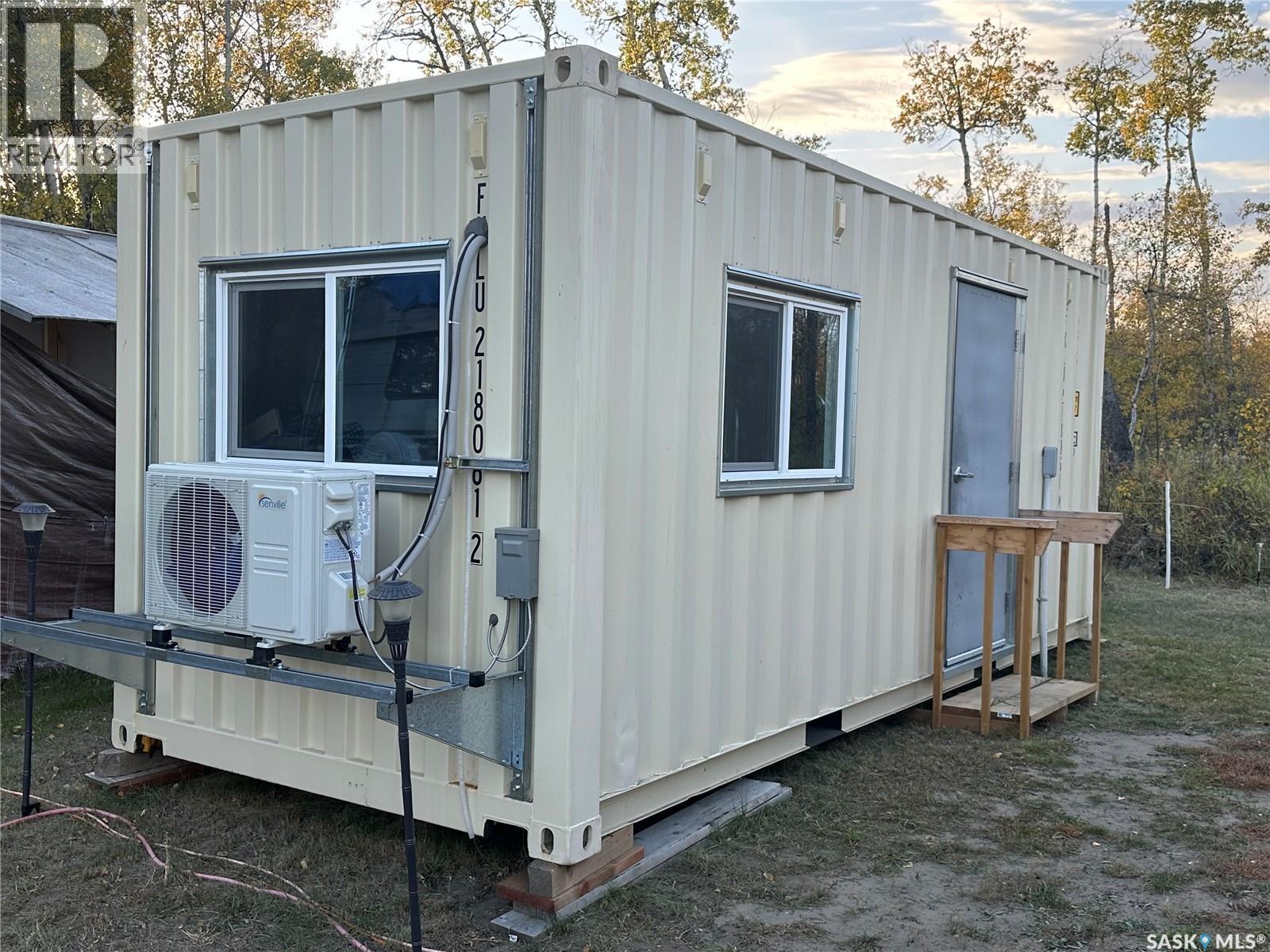 Hunters Paradise, Fish Creek Rm No. 402, Saskatchewan