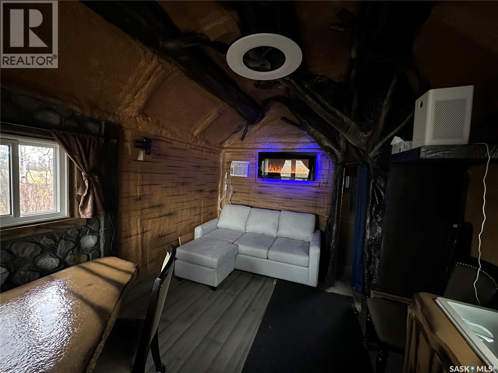 Hunters Paradise, Fish Creek Rm No. 402, Saskatchewan