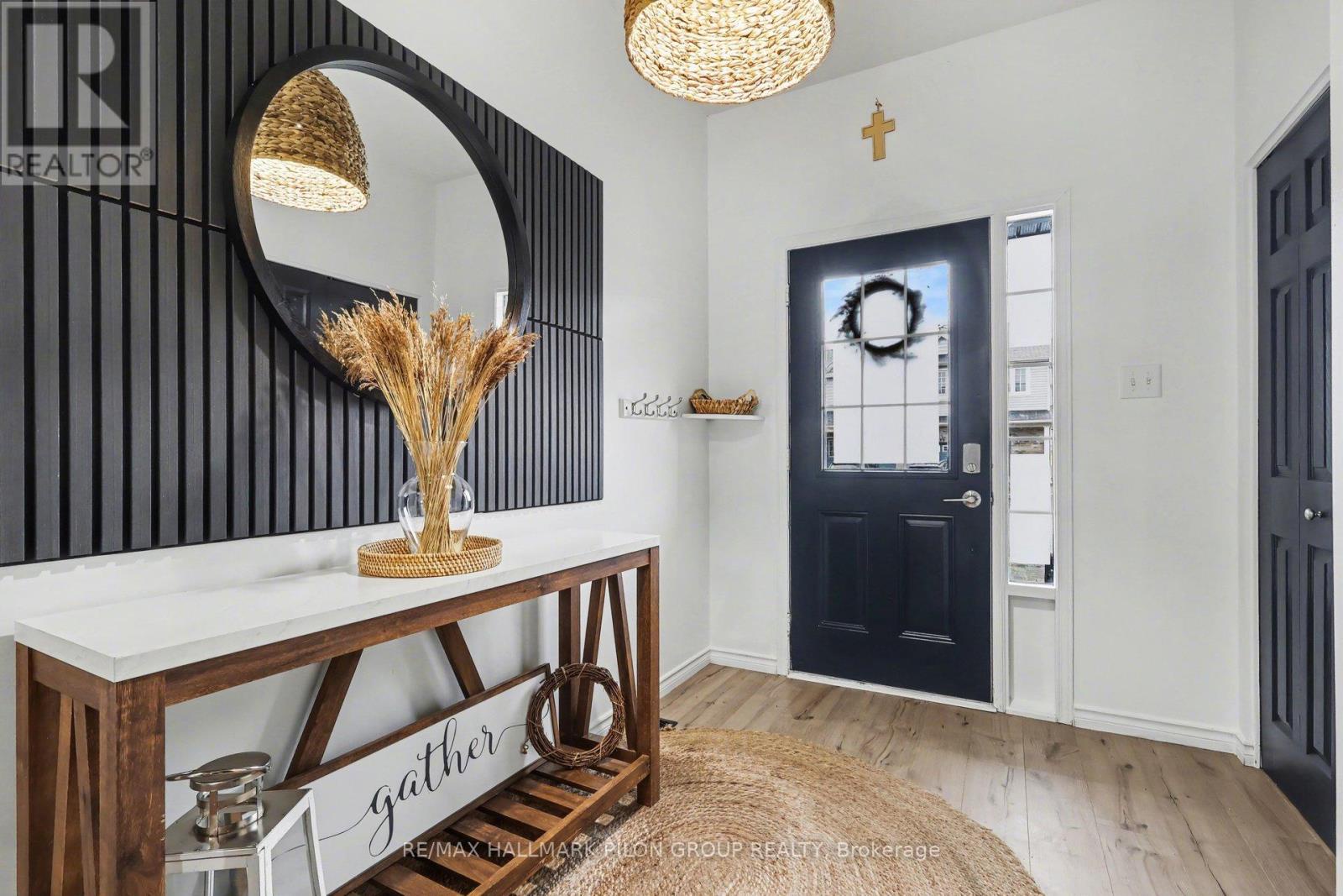 218 Rolling Meadow Crescent, Ottawa, Ontario