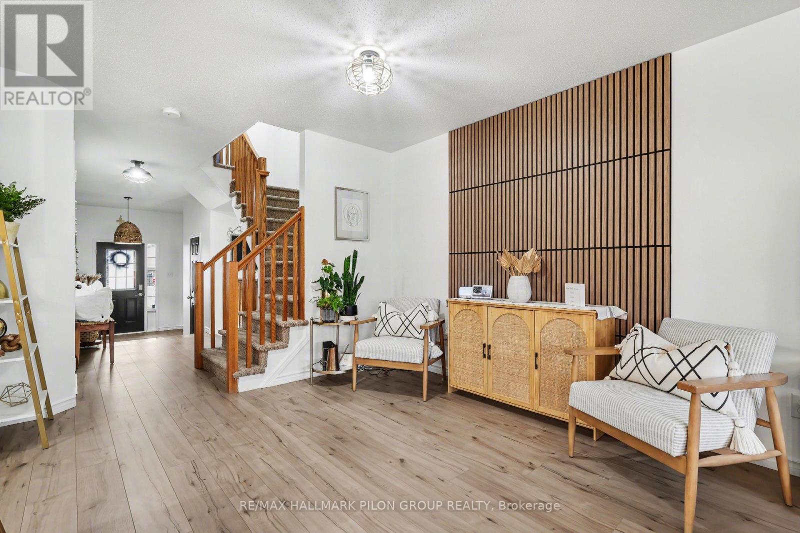 218 Rolling Meadow Crescent, Ottawa, Ontario