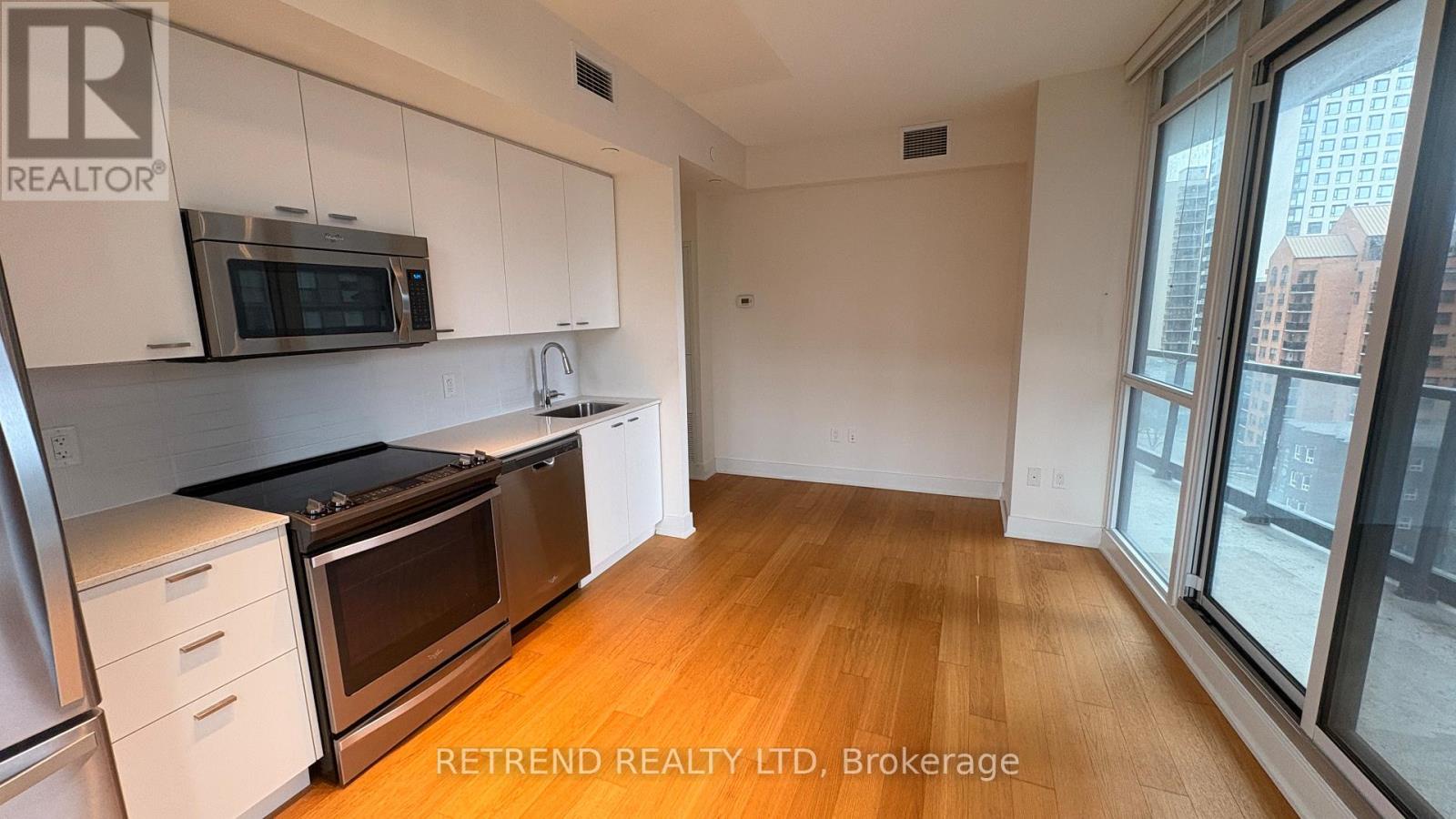 802 - 30 Roehampton Avenue, Toronto (mount Pleasant West), Ontario