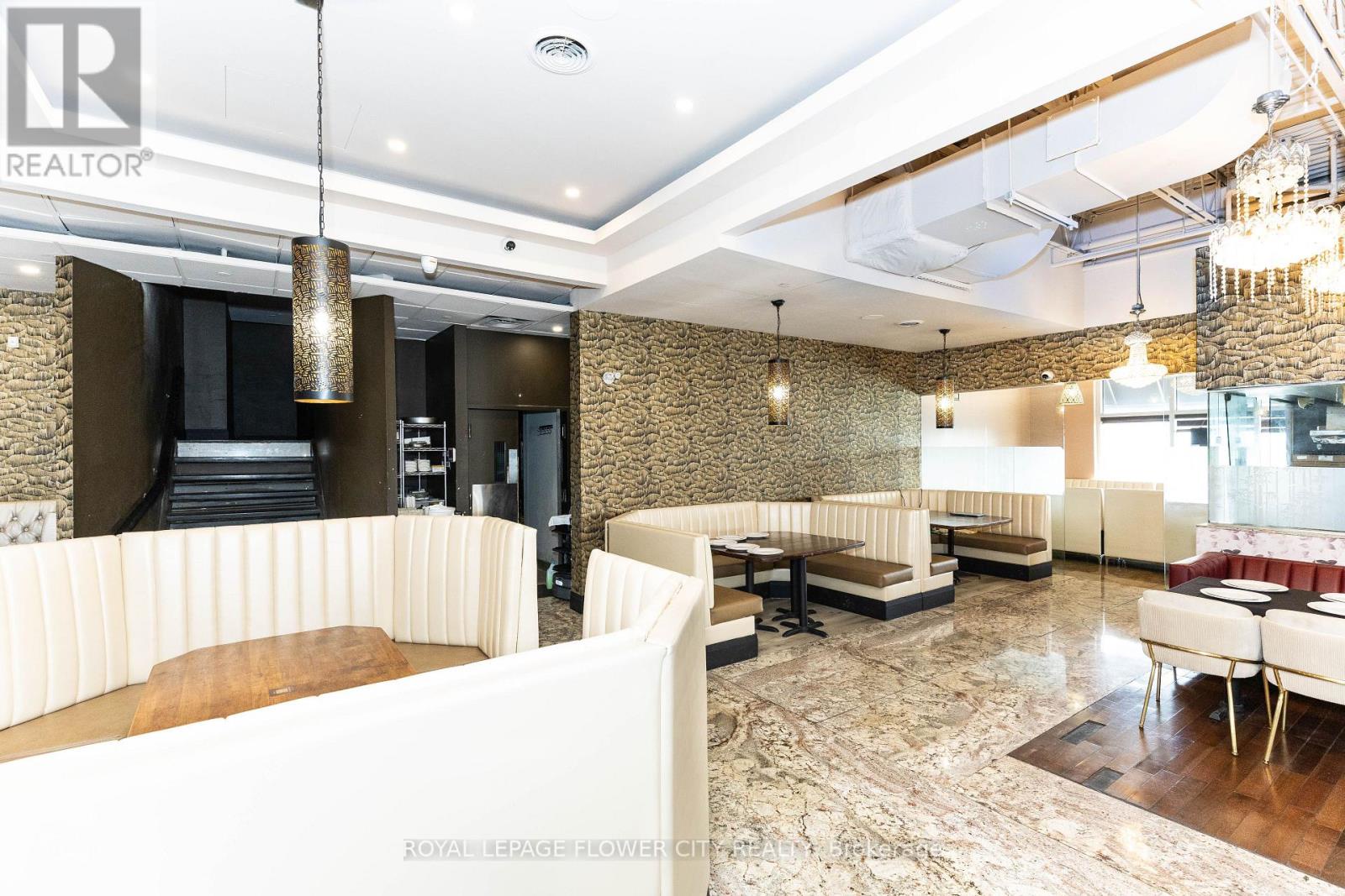 102 - 15 Gateway Boulevard, Brampton (bramalea South Industrial), Ontario