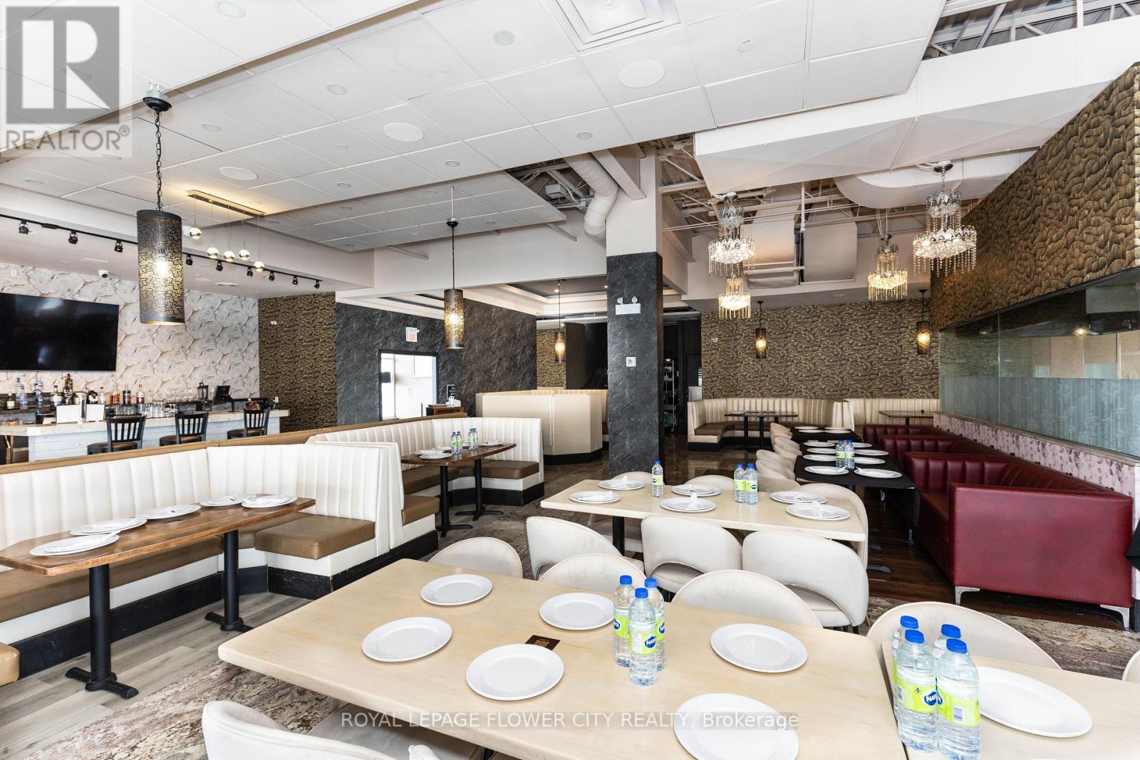 102 - 15 Gateway Boulevard, Brampton (bramalea South Industrial), Ontario