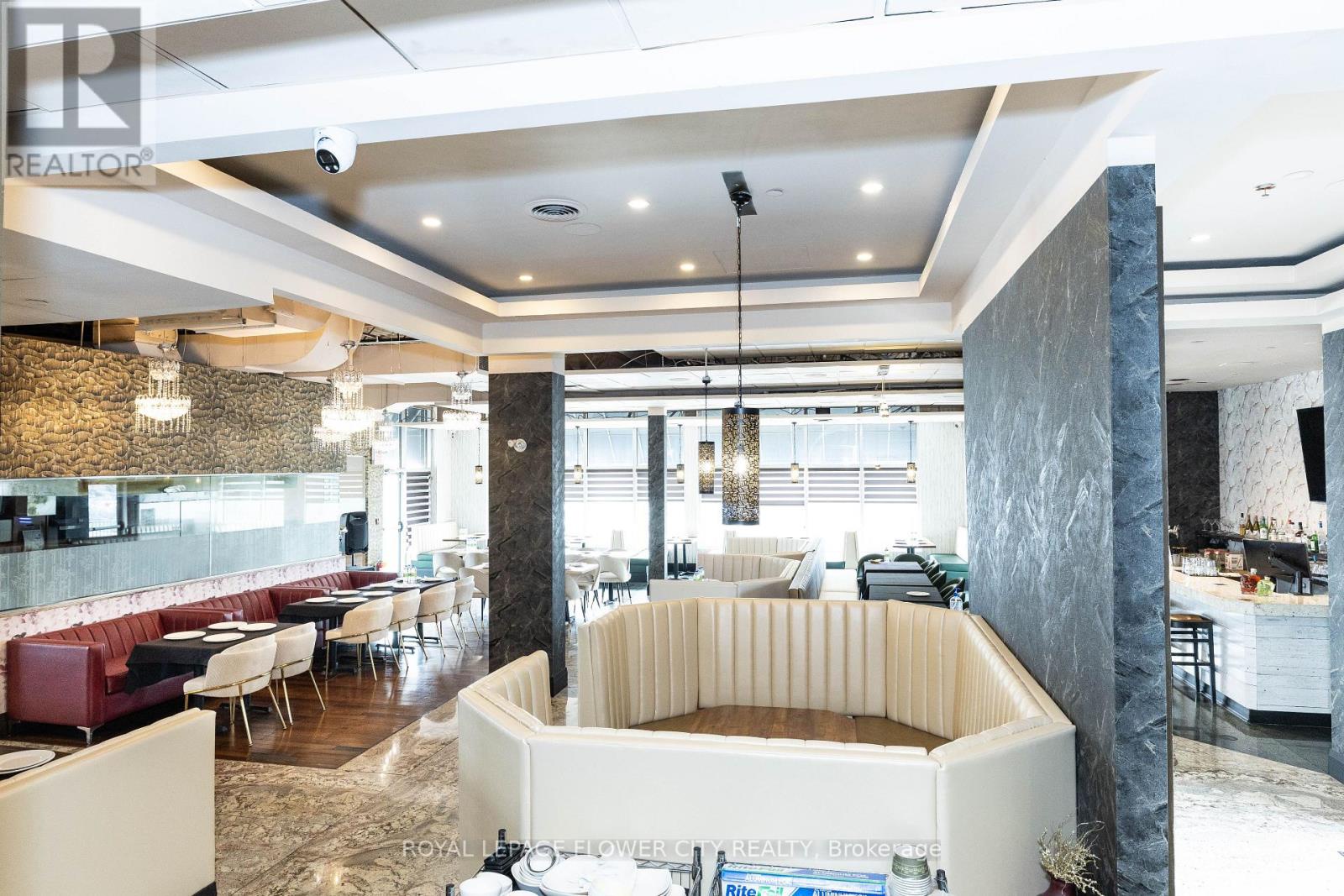 102 - 15 Gateway Boulevard, Brampton (bramalea South Industrial), Ontario