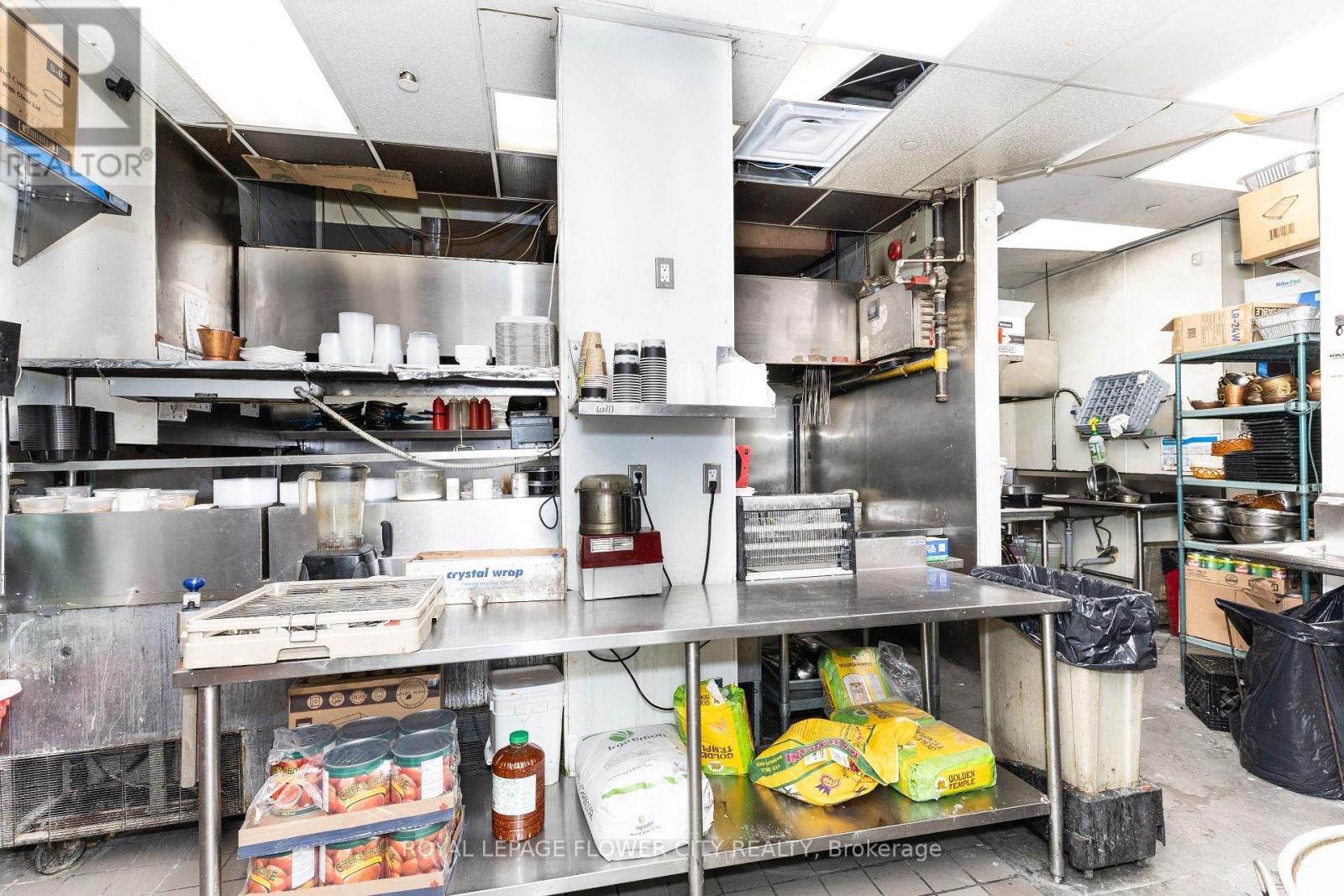 102 - 15 Gateway Boulevard, Brampton (bramalea South Industrial), Ontario