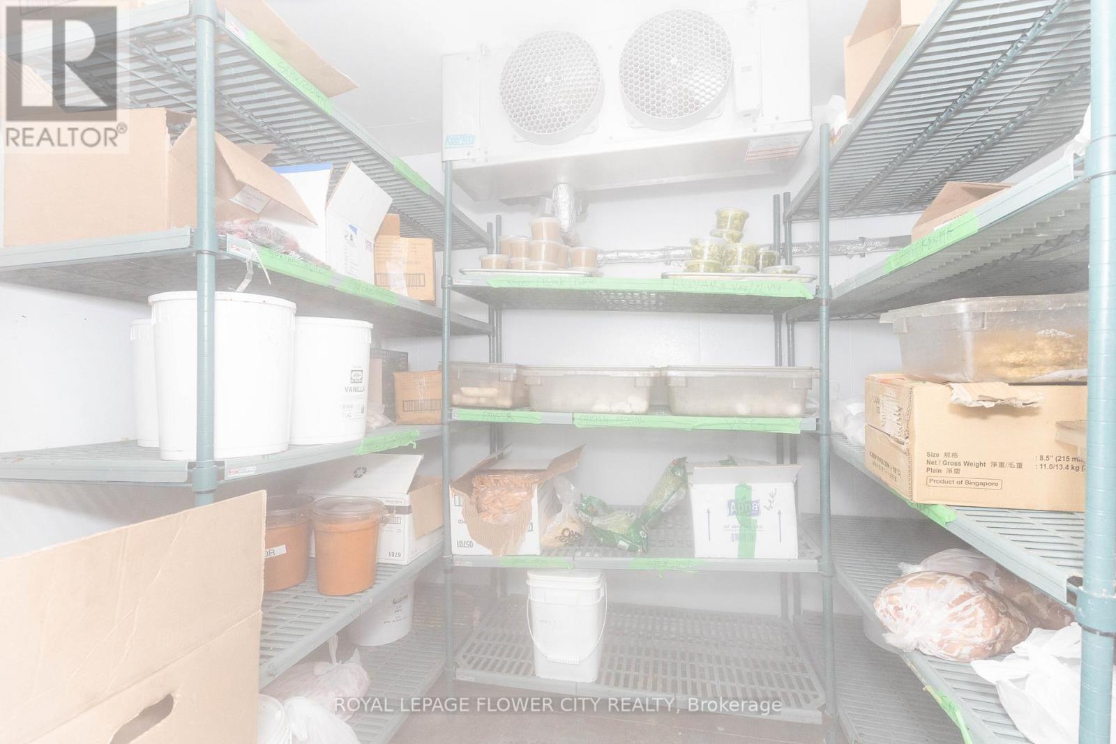 102 - 15 Gateway Boulevard, Brampton (bramalea South Industrial), Ontario