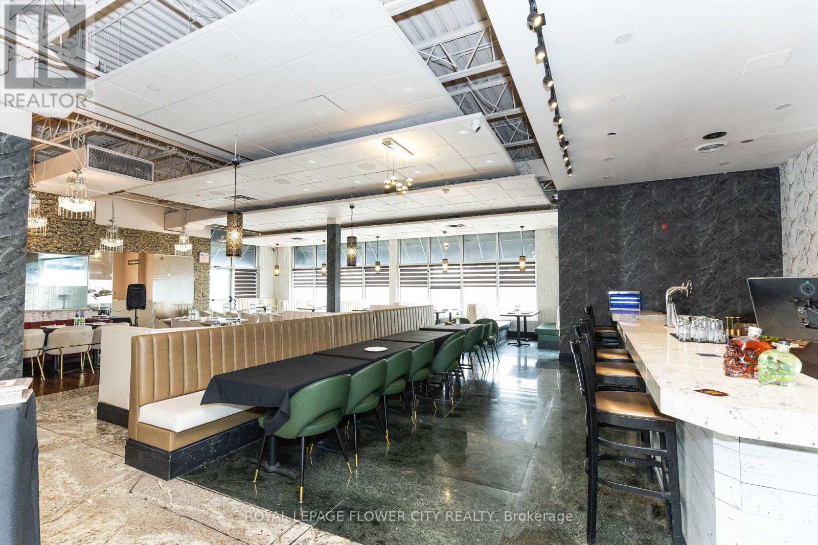 102 - 15 Gateway Boulevard, Brampton (bramalea South Industrial), Ontario