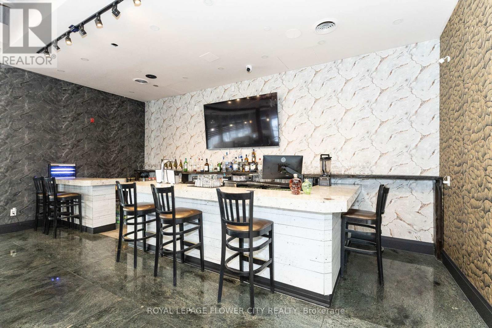 102 - 15 Gateway Boulevard, Brampton (bramalea South Industrial), Ontario