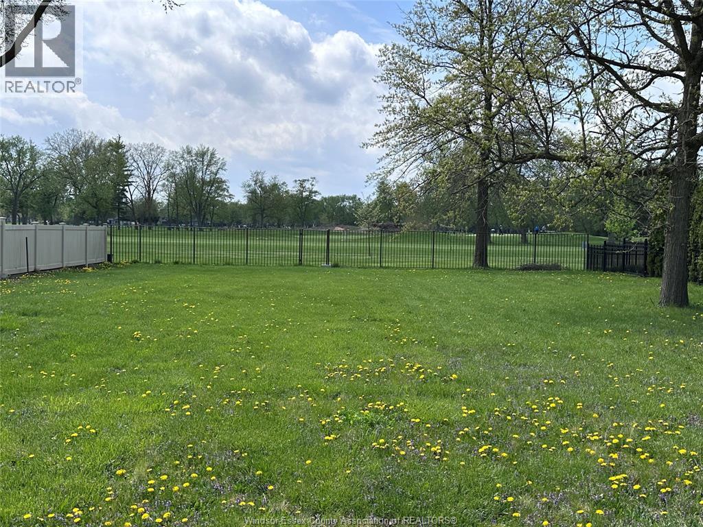 4059 Roseland Drive East, Windsor, Ontario