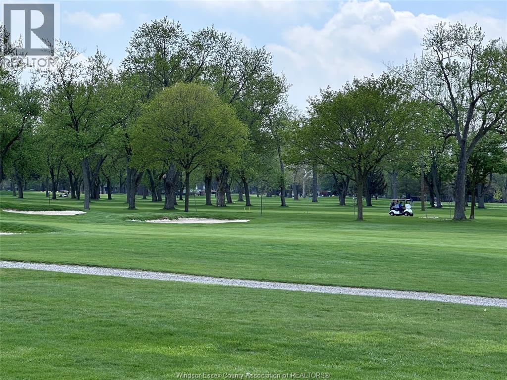 4059 Roseland Drive East, Windsor, Ontario