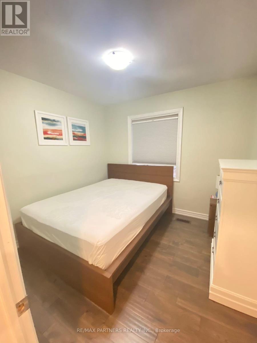 87 Bishop Avenue, Toronto (newtonbrook East), Ontario